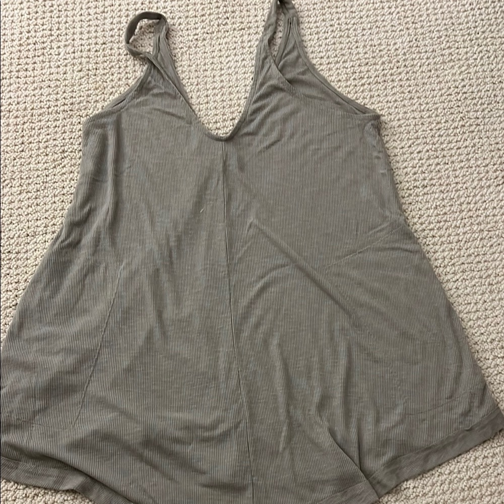 Women's Gray Sleeveless Top